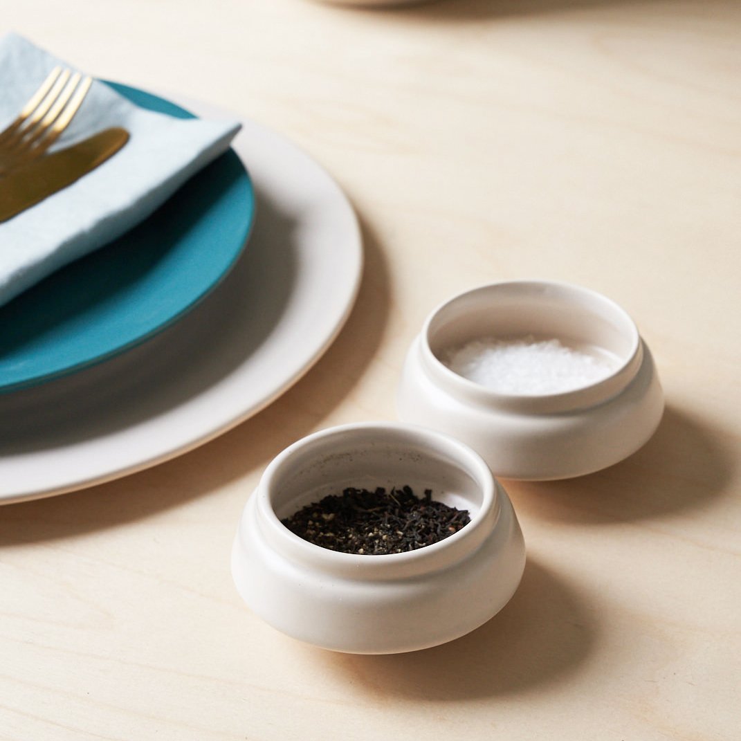 MATT_Grey_CONDIMENT_POT.3.jpg