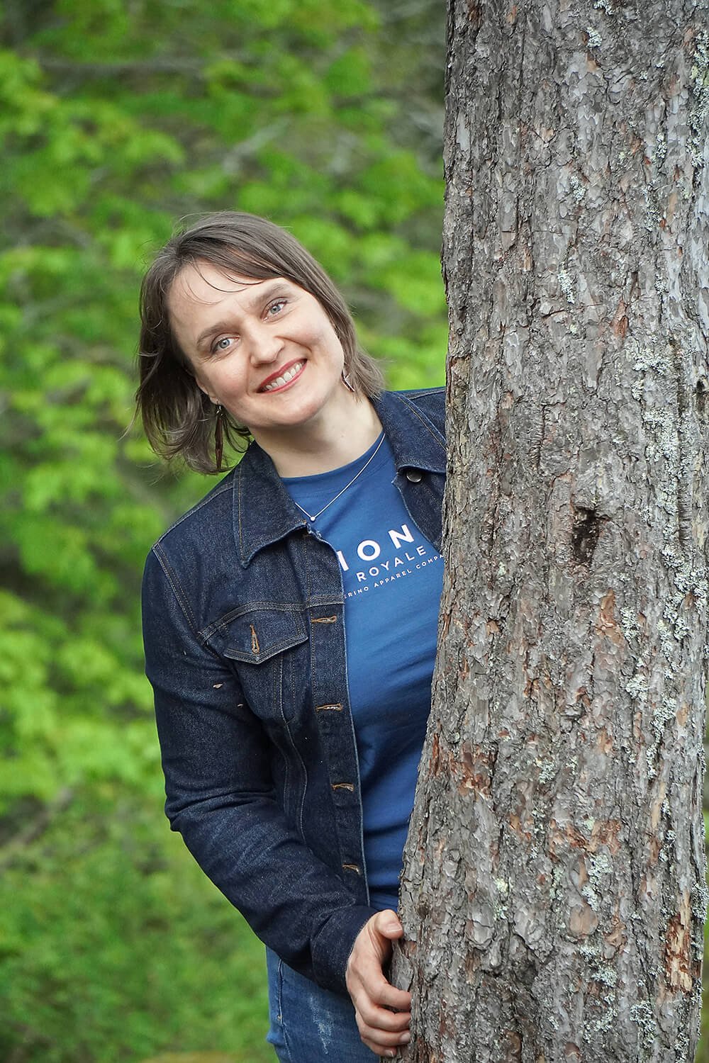 Metsäkylpyohjaaja Kaisu Maijala on luontohyvinvoinnin asiantuntija