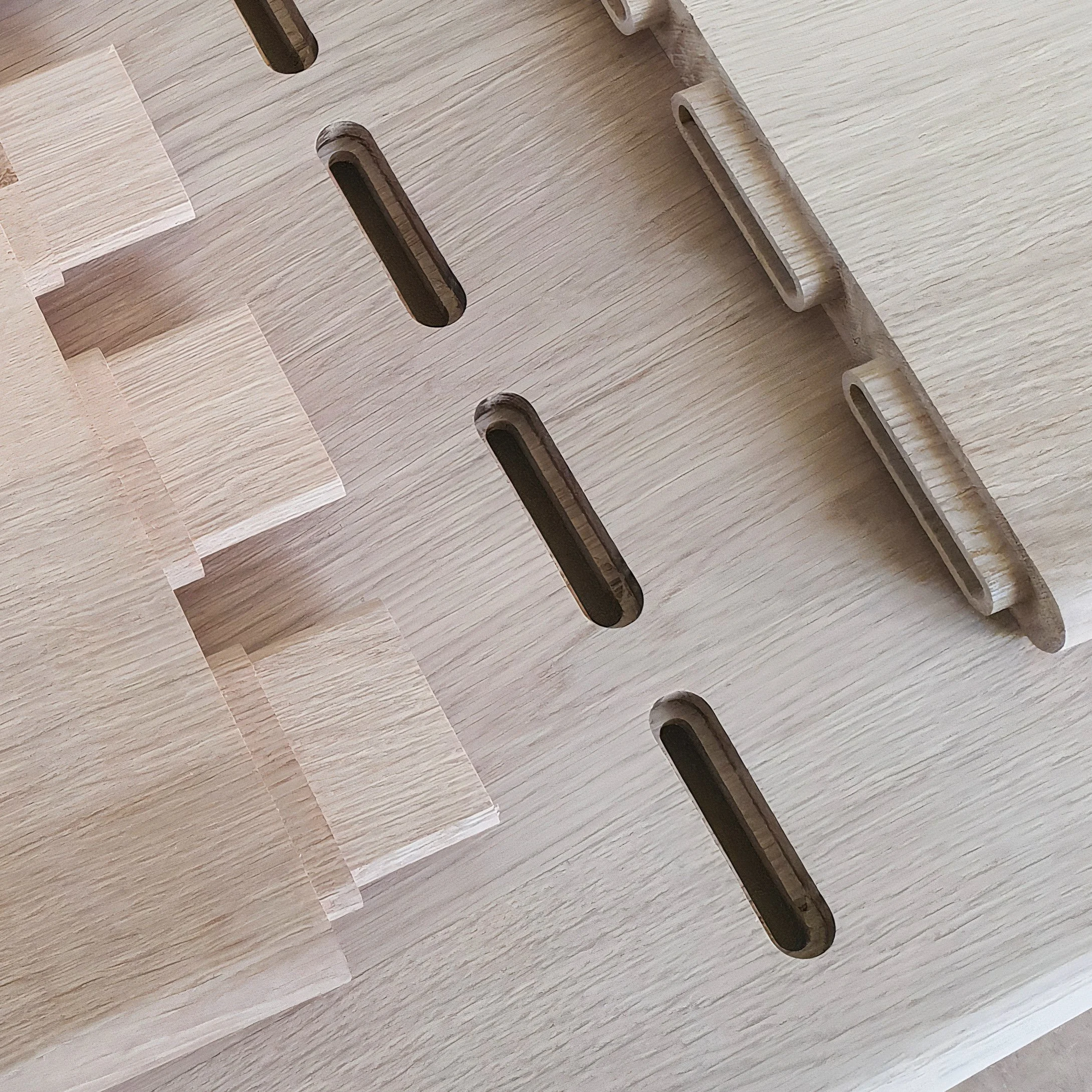D'etail d'assemblage, Lap series, Atelier Arethuse