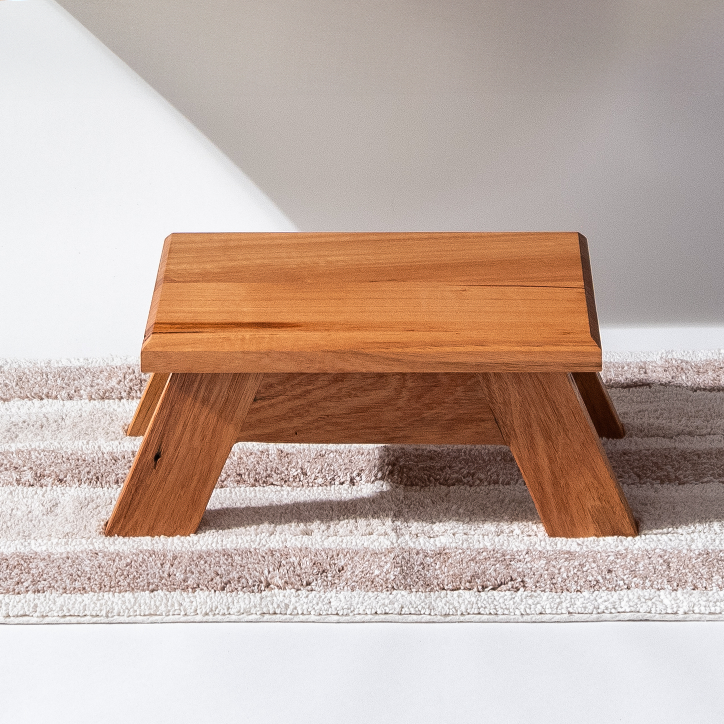 Bunyip_stool_a.png