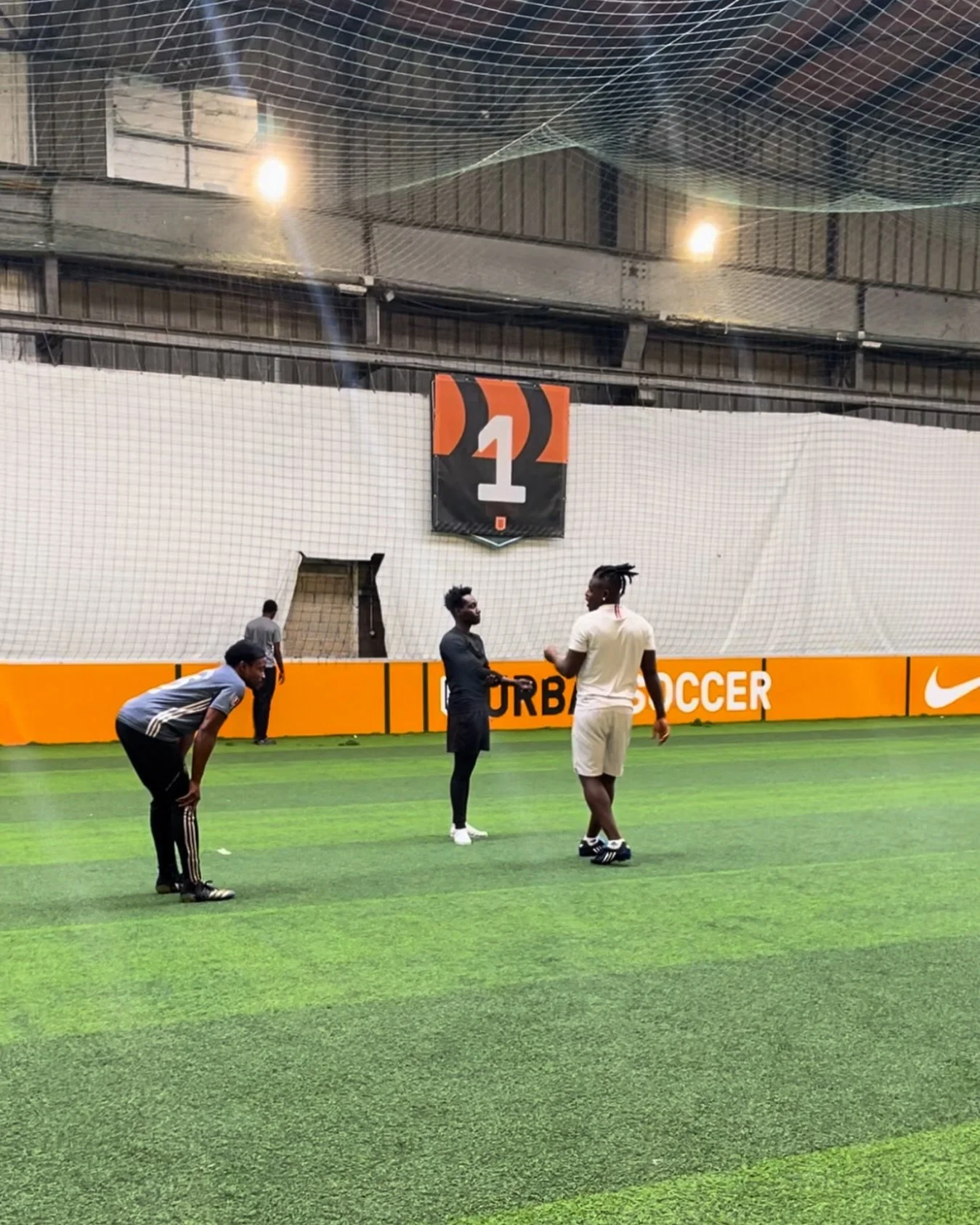 Un tournoi des classes plein d&rsquo;&eacute;nergie et de passion au VSM CFA ! Toutes les classes de CAP et de TP m&eacute;canique et carrosserie se sont m&eacute;lang&eacute;es pour jouer ⚽️ 

Chaque match nous rappelle que le vrai esprit du sport, 
