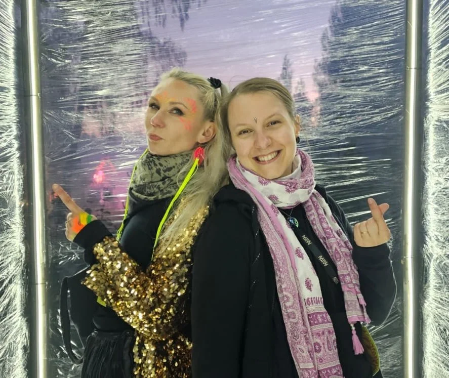 Festarip&auml;ivitys 1/2 - Mit&auml;sMit&auml;s Mit&auml;s eli MutasMutasMutas

Kojun rakentaminen oli haastavaa, sill&auml; kovat puhurit lenn&auml;ttiv&auml;t tavaroita, joista ei pidetty kiinni tai joita ei ollut kiinnitetty. Edellisen y&ouml;n sa