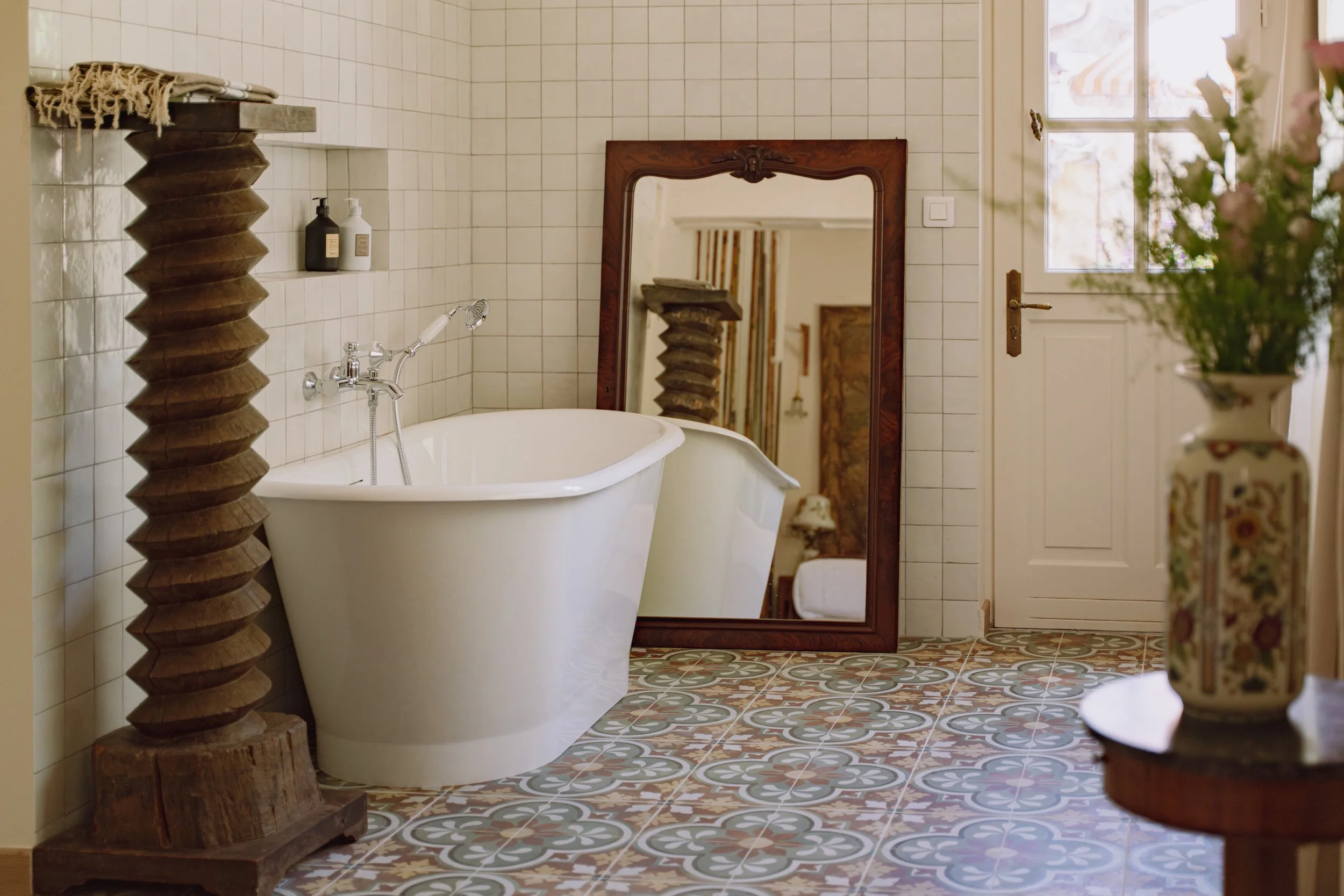 baignoire et carrelage retro.jpg