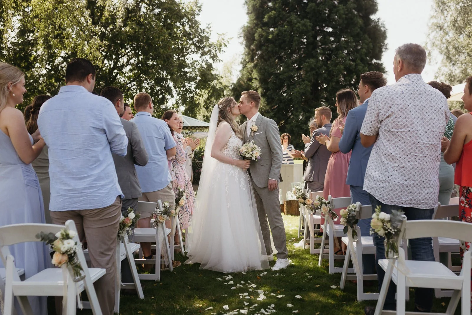 ceremony-blog-wedding-photography-kiss-dutch-photographer-deventer-10.jpg