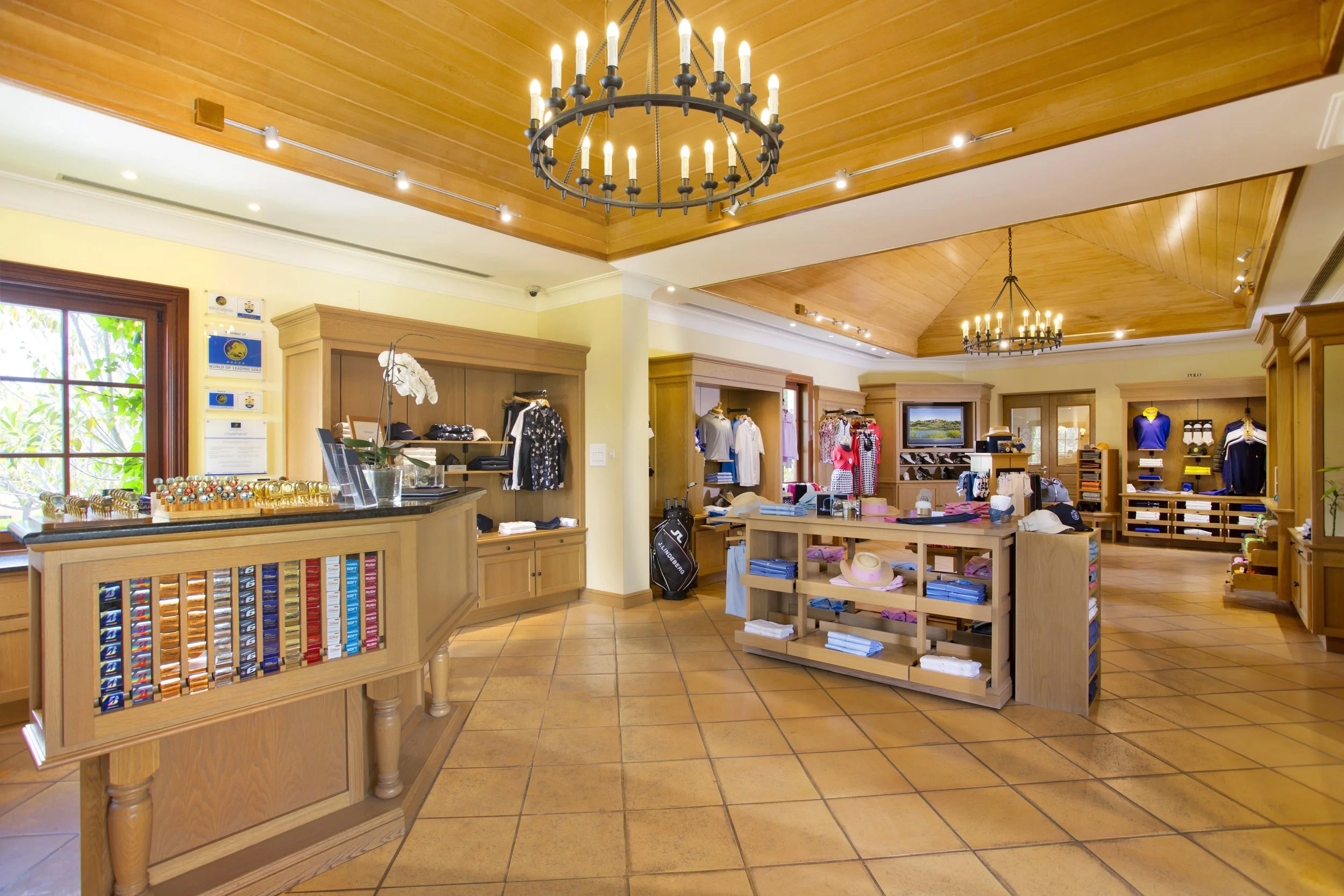 Pro Shop_01.jpg