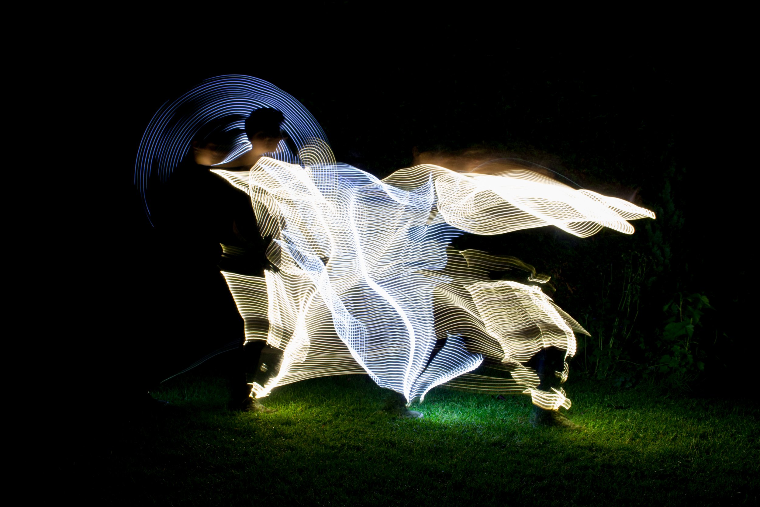 Balance - Long exposure light paintings inspired by the movements of Tai Chi
