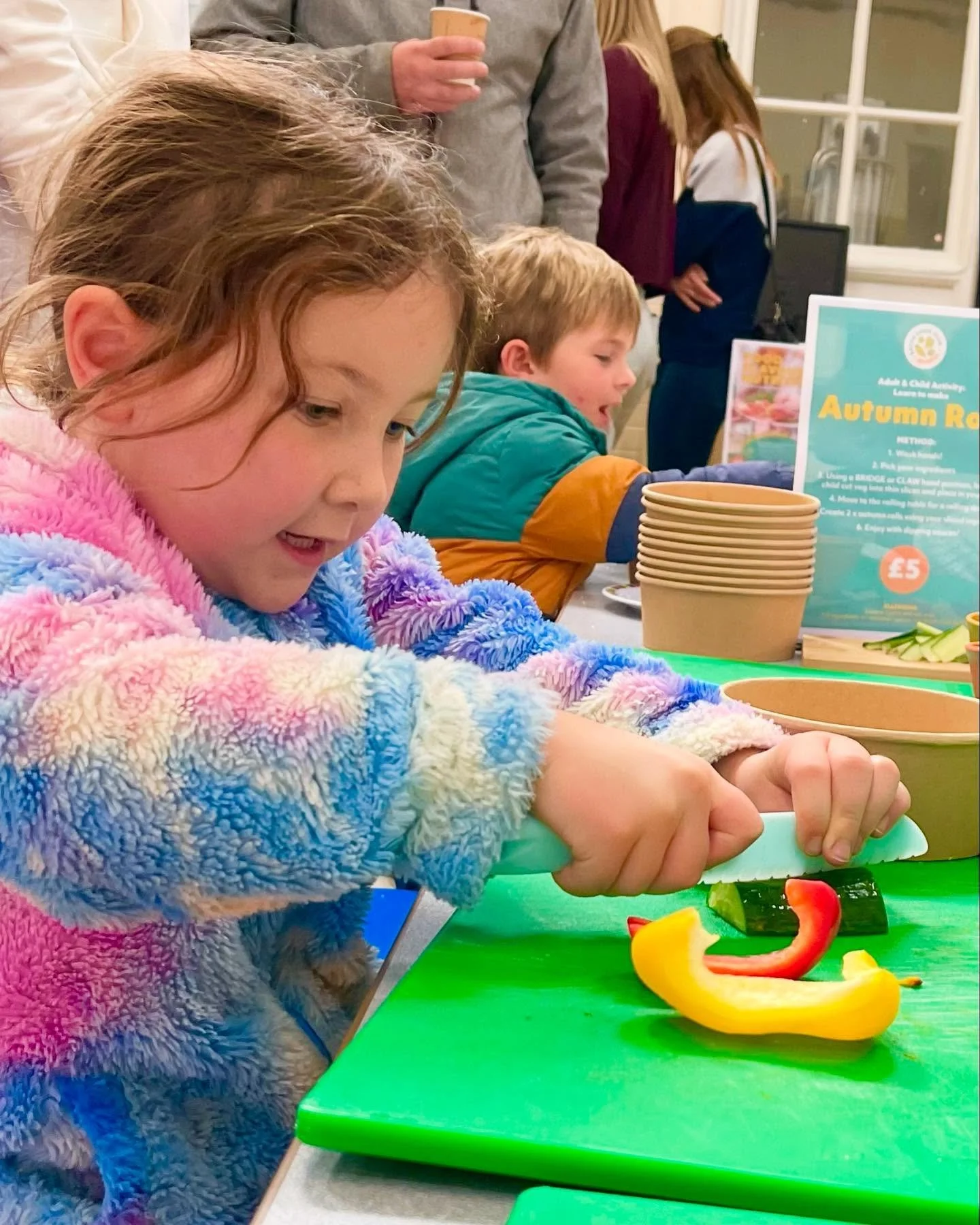 We chopped, rolled and dipped with lots of talented chefs in the making this weekend at our autumn rolls workshop! 🧑&zwj;🍳

With nutrition at the centre of what we do, it was great to see so many kids get excited about veggies and trying new flavou