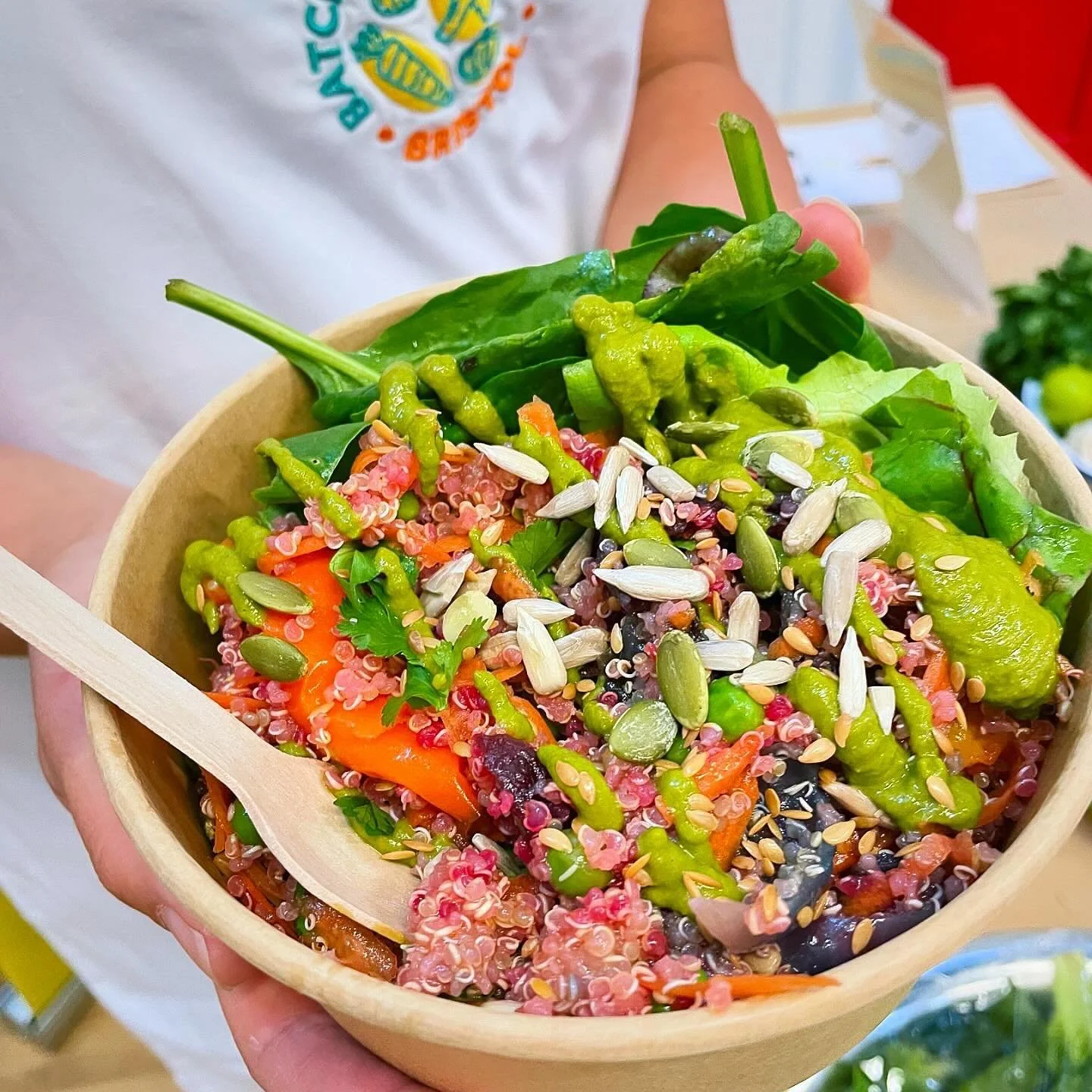 15+ plants in one meal 👆

That&rsquo;s right, we&rsquo;ve packed more than 15 veg and seeds into our colourful quinoa salad and no-nut pesto! 

We&rsquo;ll be batch cooking this for parents and carers at Redcliffe Nursery School this Wednesday (15 O