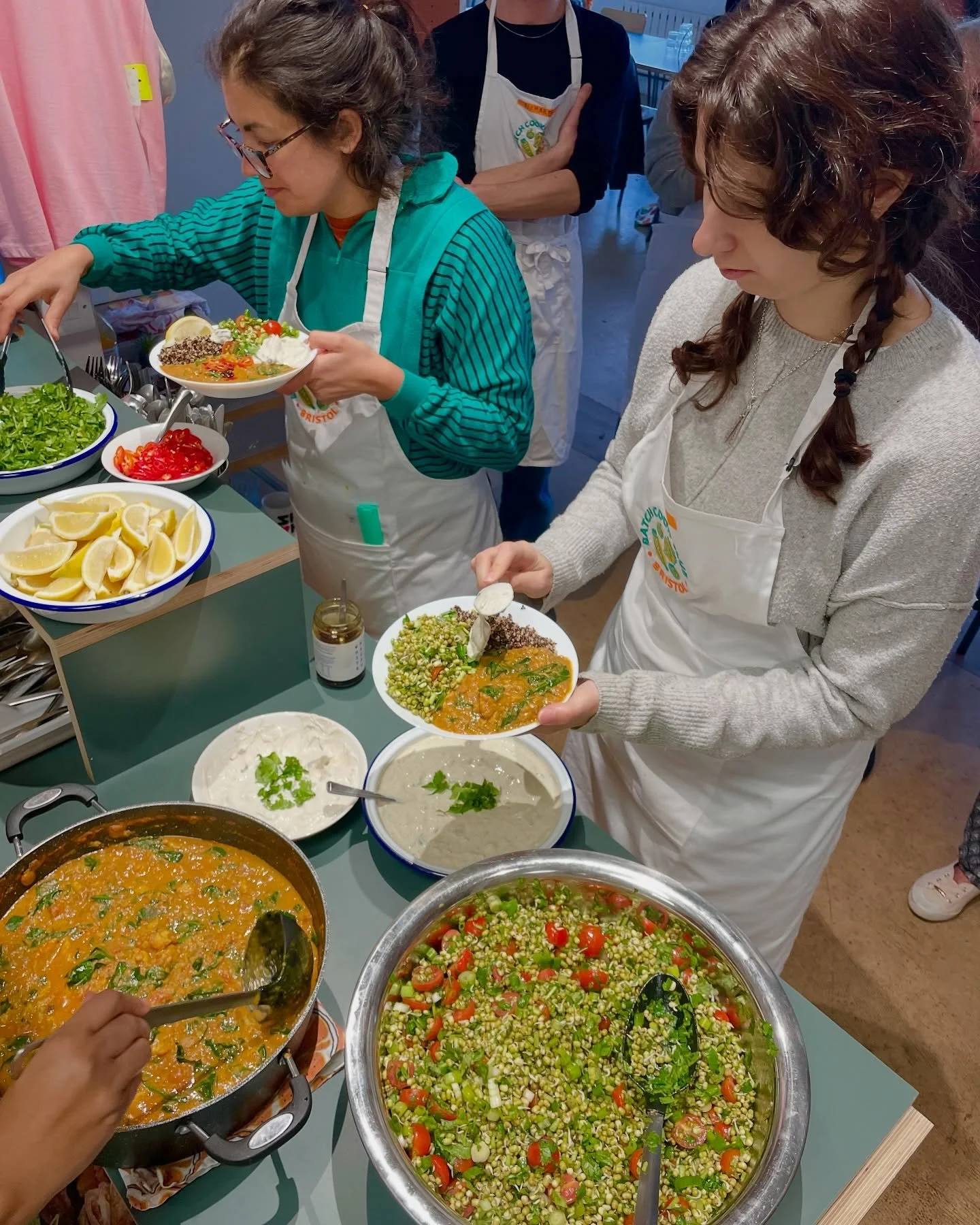 Start your week with a Little Feast Lunch! 

We&rsquo;re back at St Anne&rsquo;s House on Monday, serving up big flavours to nourish you through March. 

Monday 2nd March menu: 
🍛 Creamy coconut, cauliflower and lentil curry (vegan)
🥗 Sprouted mung