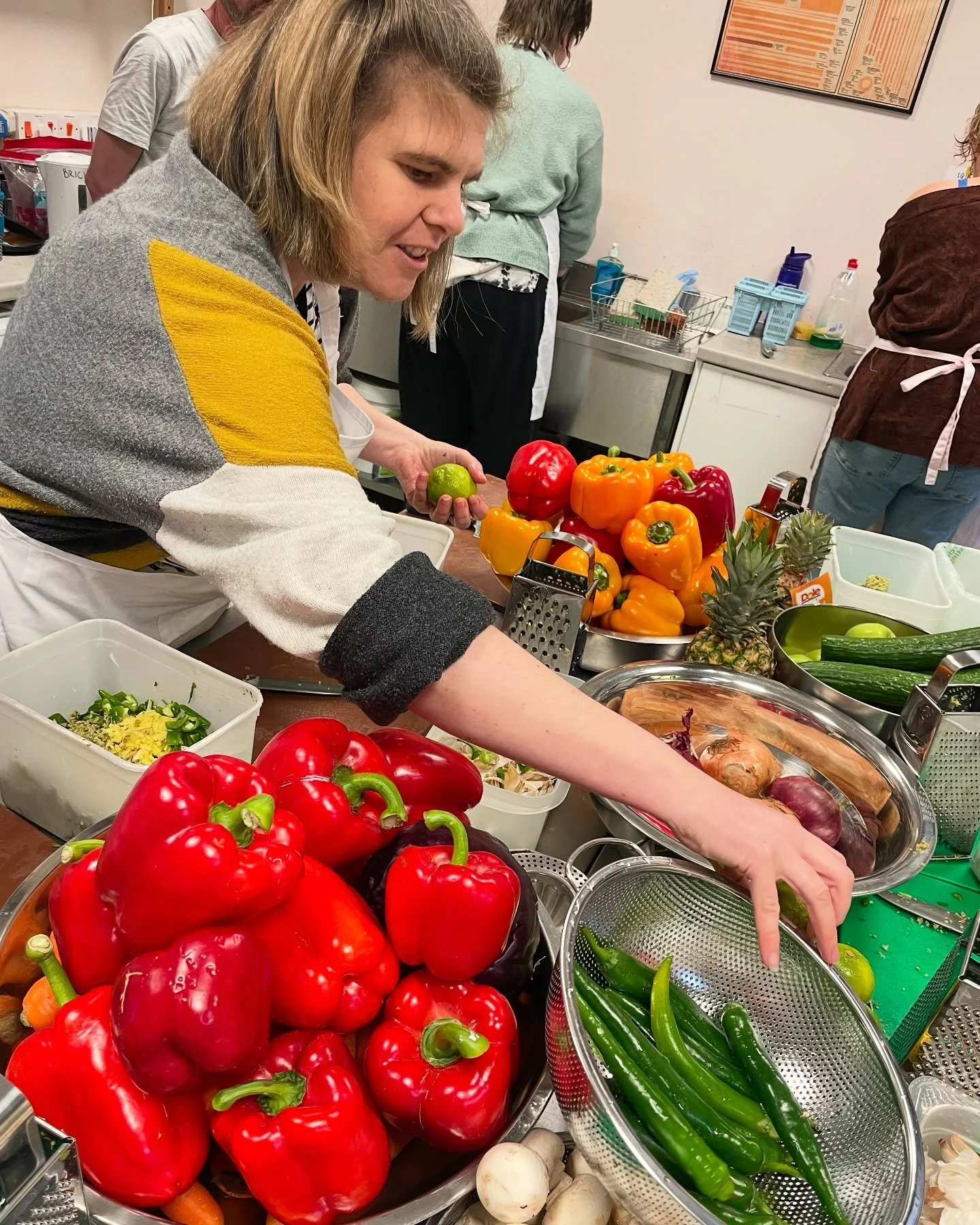 ⭐️ TODAY - Last chance to feast this March! ⭐️

Join us for a 14-veg chilli (vegan) with whipped feta, jacket potatoes and Mexican salad 😋 today at St Anne&rsquo;s House, BS4. 

This will be the last Little Feast in March, so bring a friend and come