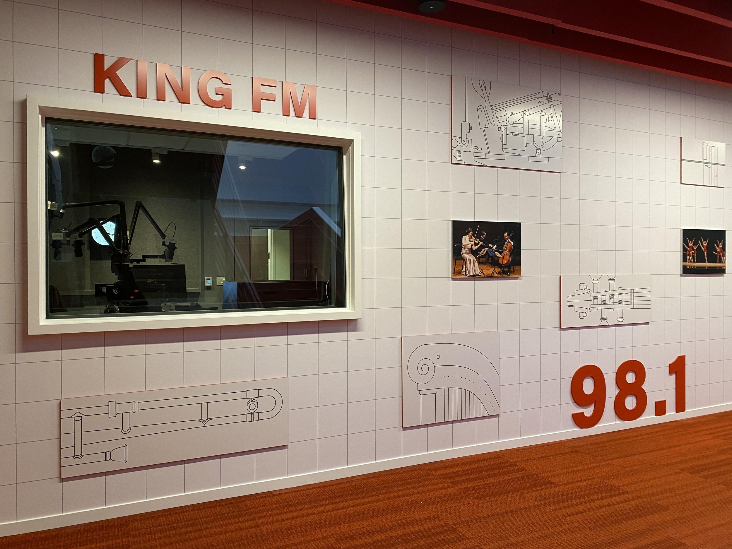 KING FM Hallway window close up.jpeg