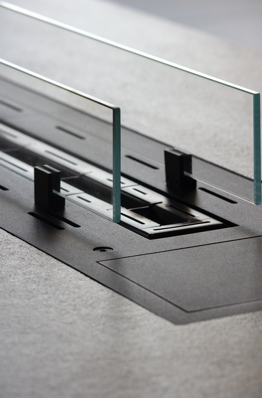 Les xemeneies de bioetanol s'han convertit en una opció ideal per als qui busquen confort, disseny i comoditat en la llar. La seva flama real crea una sensació immediata de calidesa i benestar, transformant qualsevol espai en un ambient acollidor.