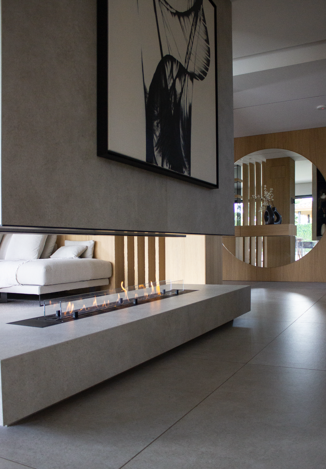 Les xemeneies de bioetanol s'han convertit en una opció ideal per als qui busquen confort, disseny i comoditat en la llar. La seva flama real crea una sensació immediata de calidesa i benestar, transformant qualsevol espai en un ambient acollidor.