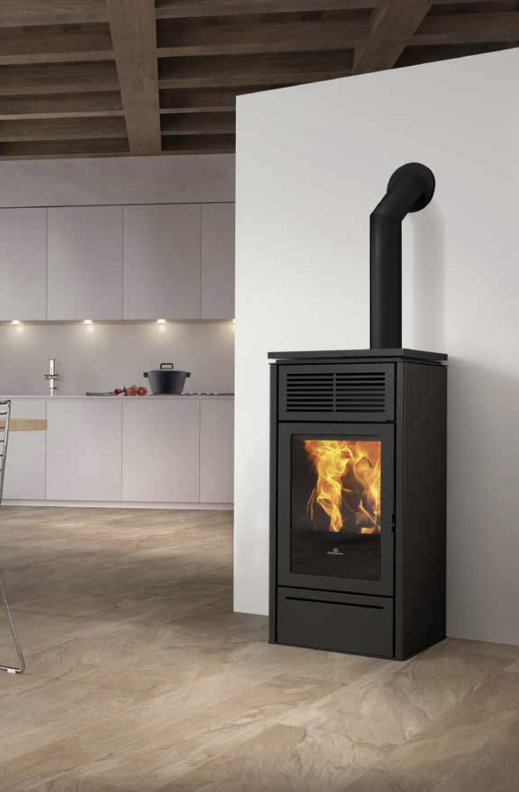 Sistema de calefacción con estufa de pellet, consumo eficiente y calor constante en espacios interiores.