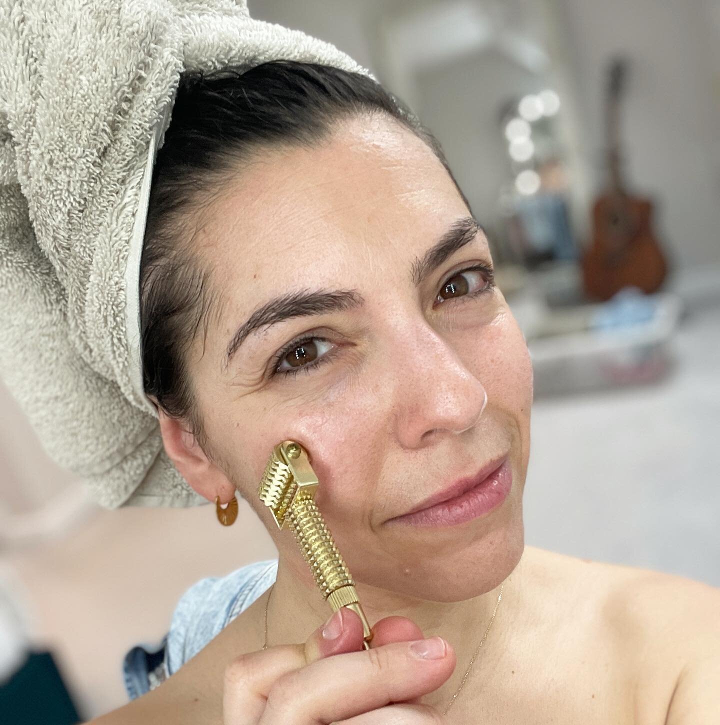 Rolling my way into the weekend with my at home facial&hellip;..

I am hugely into skincare as some of you may already know! Tools are something I LOVE and can&rsquo;t get enough of because they work!! So much so that something exciting may be coming