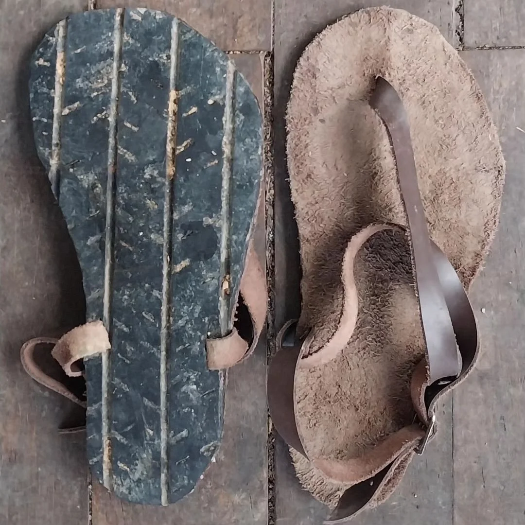 Check out my new suede shoes, made from recycled tires and some leather. Before the leather, they were super comfortable, but now, they're super stylish and super comfortable. Zero profile running sandals allow your toes to spread out they way they'r
