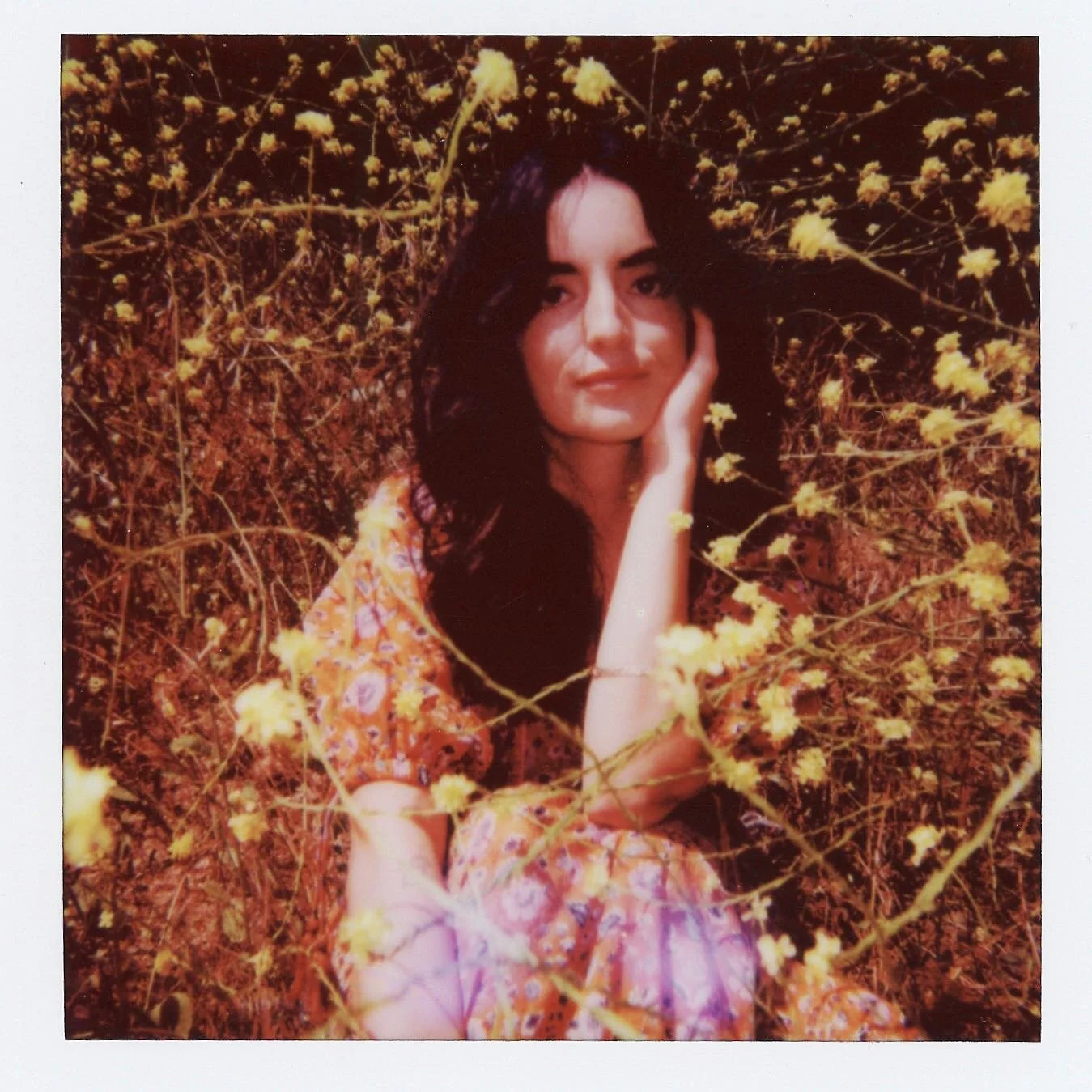 An impromptu afternoon spent playing in the mustard seeds with @melissadeza 🌼

Shot on #polaroid and styled in @cleobella ✨