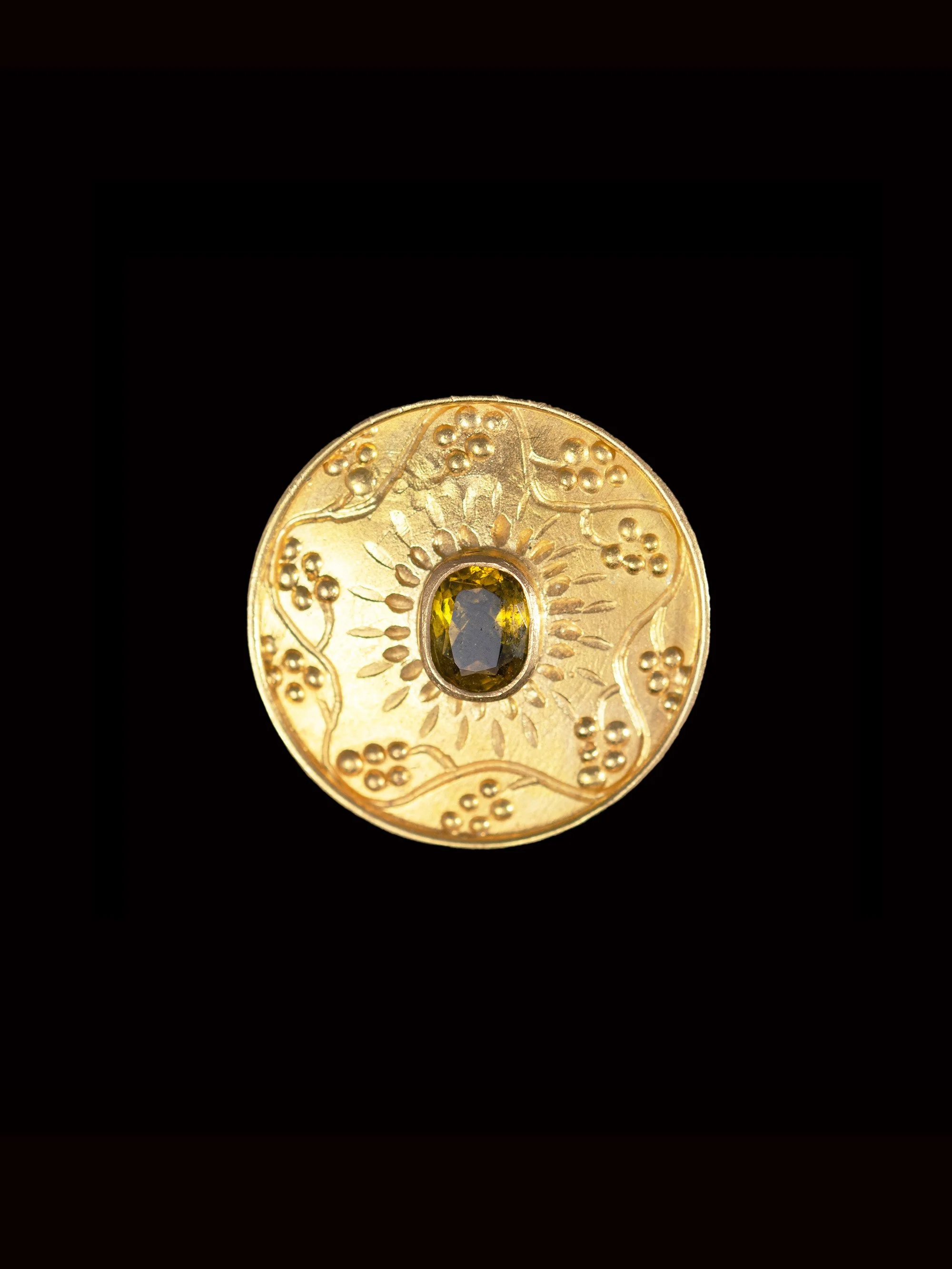 LP1600-Polly-Gasston-round-lapel-pin.jpg