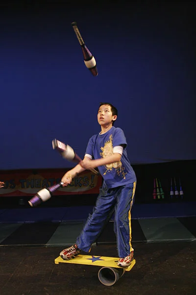 circustheatricks.com