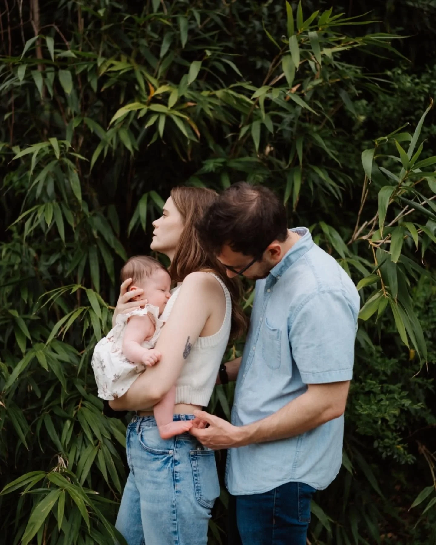 Annnnd spring minis from this past April where the wind thought it was the main character. 

I'm going to get better about scheduling more of these seasonally. ❤️ I love getting a chance to meet new families and see familiar faces. Stay tuned for mor