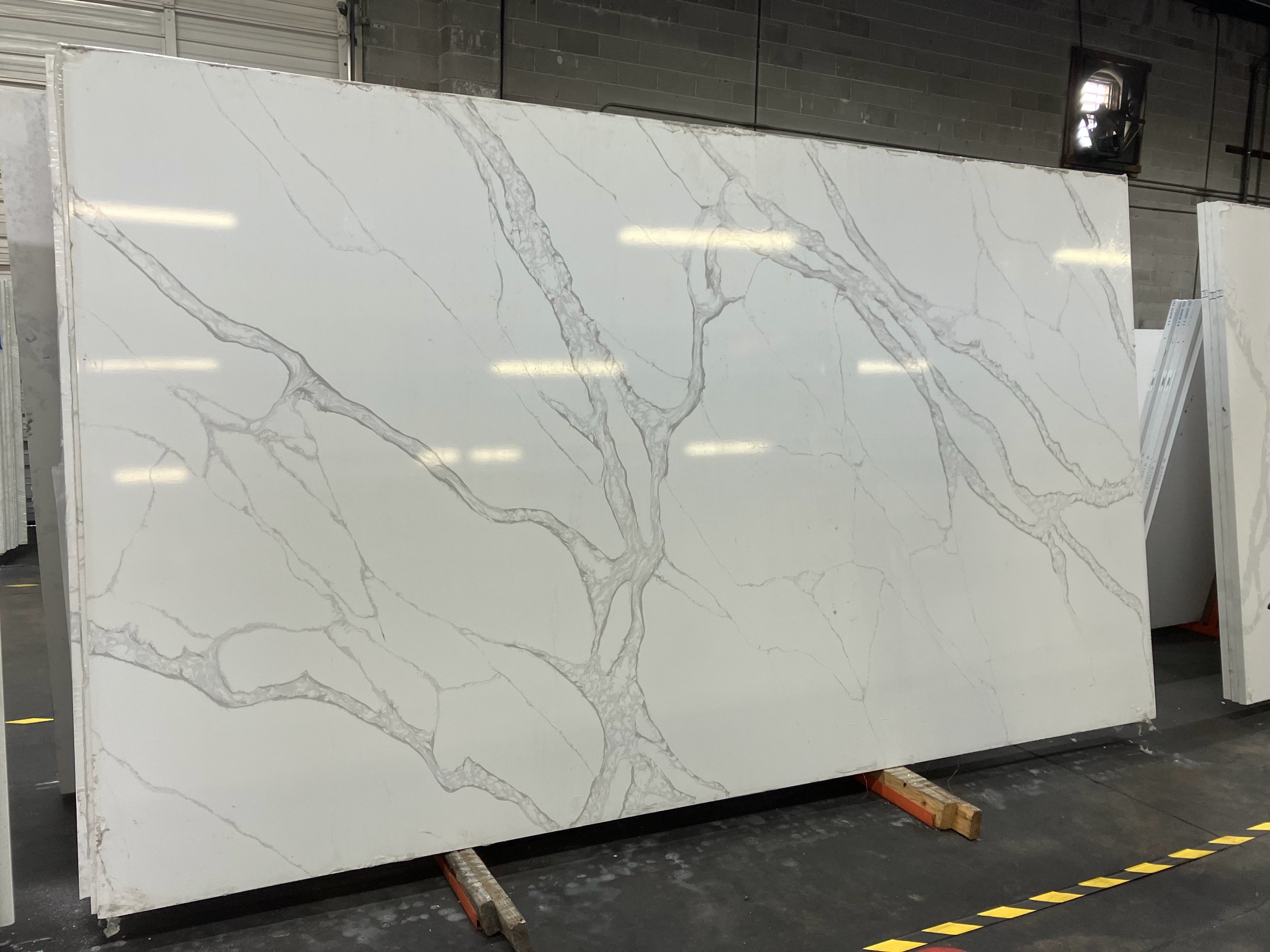 Calacatta Milano | 3cm | 138x79