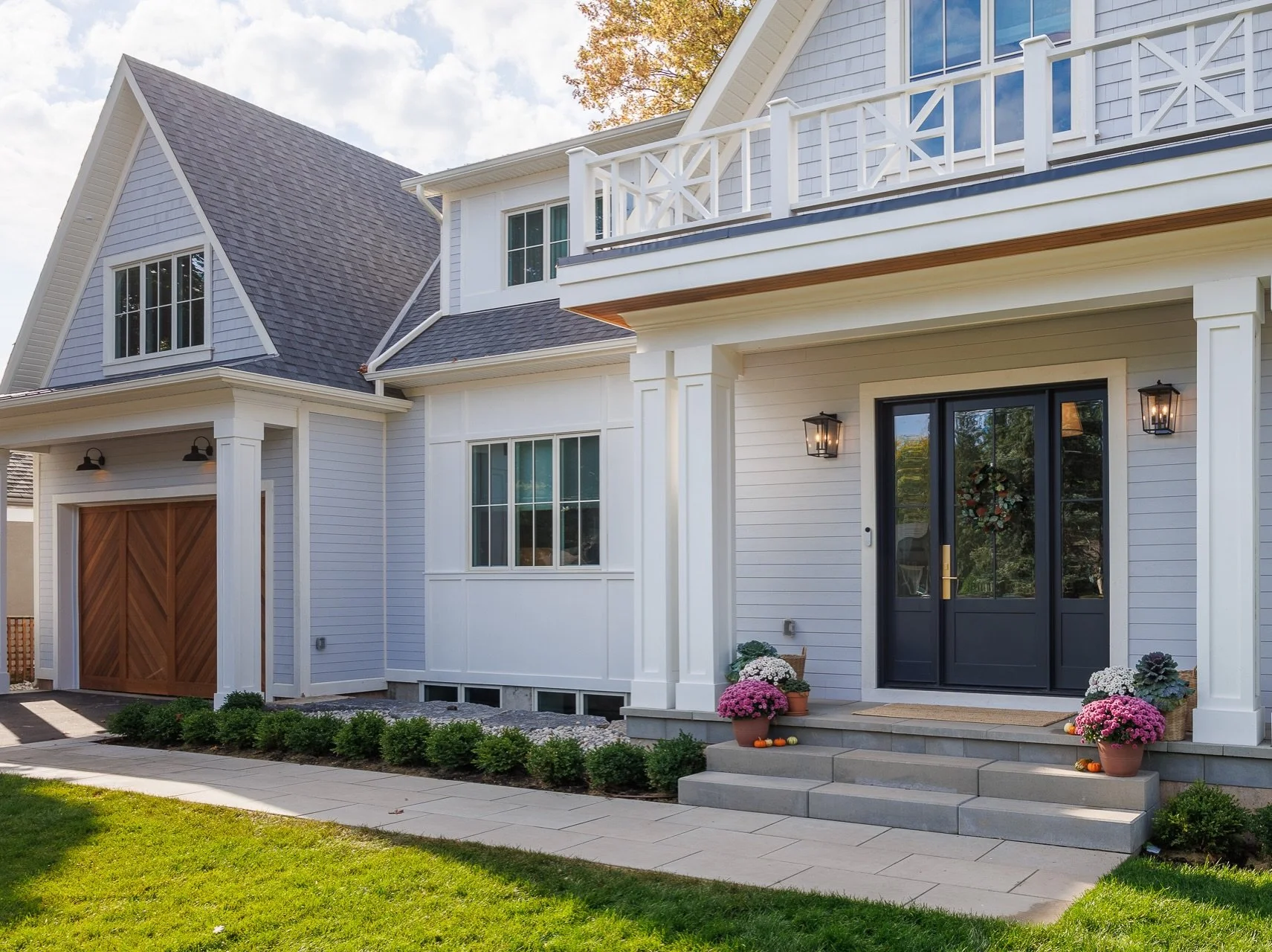 THE TRADITIONAL OAK | A traditional exterior designed to stand the test of time. Classic details and thoughtful symmetry - especially beautiful this time of year.

#customhomebuilder #customhomes #interiordesign #gtabuilder #gtahomes