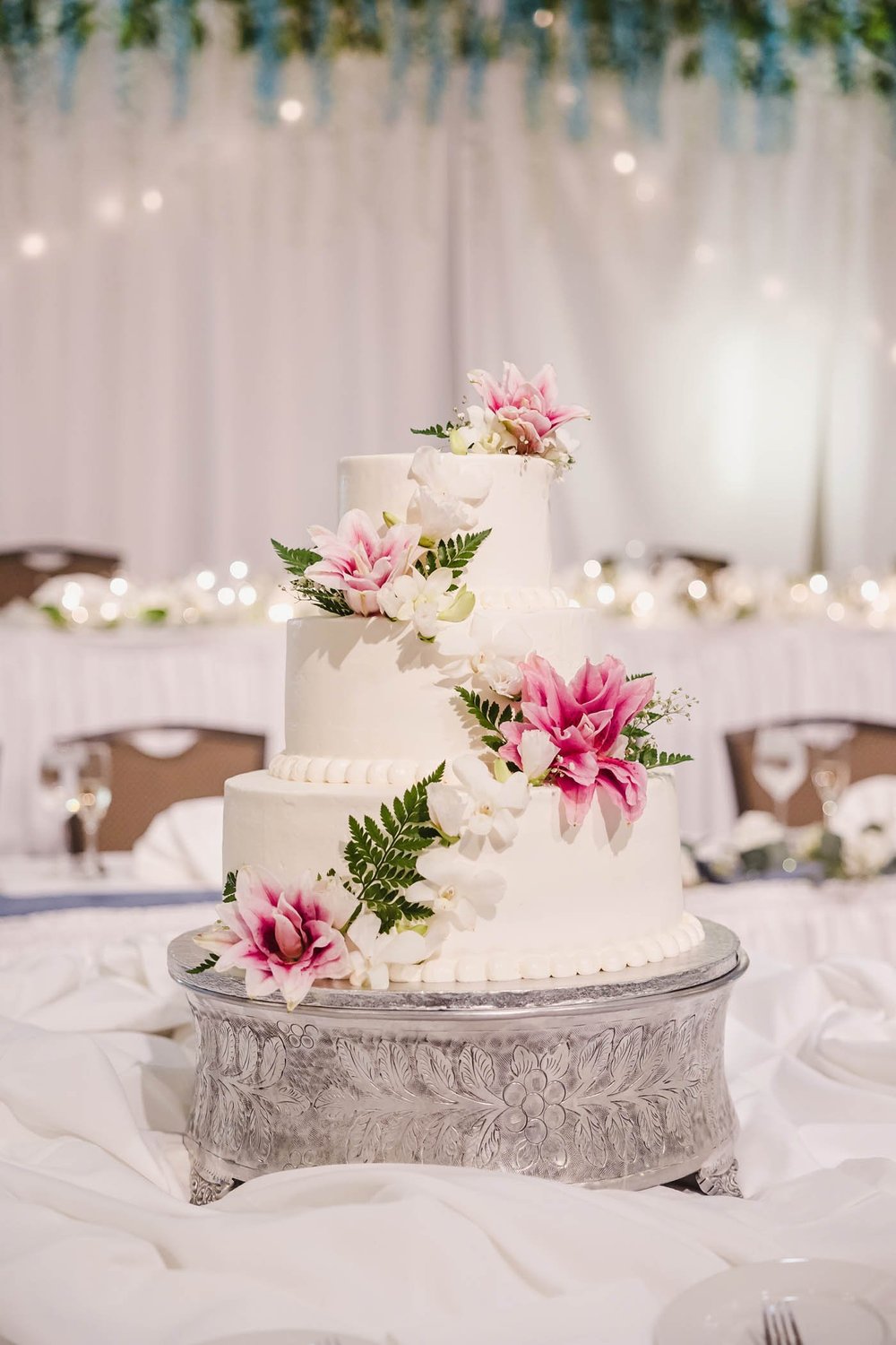 Wedding cake at iHotel Wedding Reception