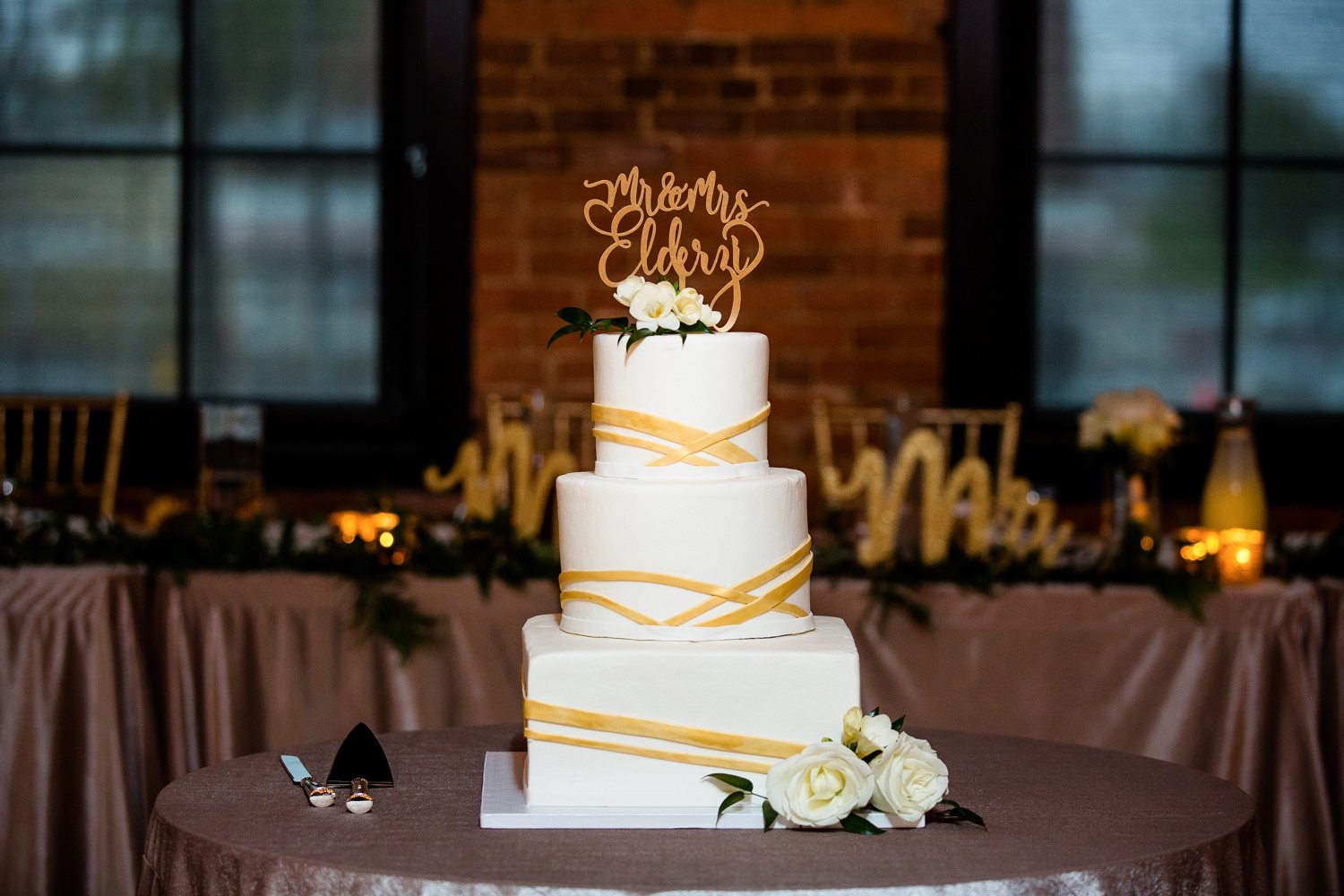 Trefzgers Wedding Cake Peoria IL