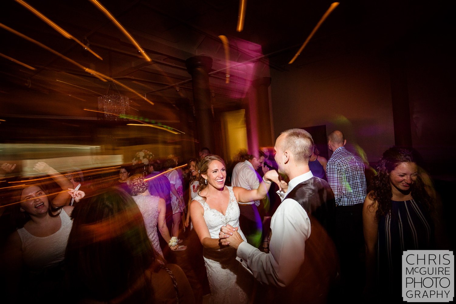 bride groom dancing