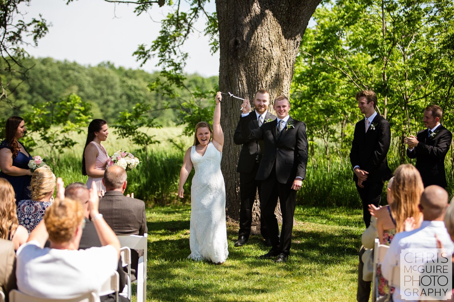 bride groom cheer