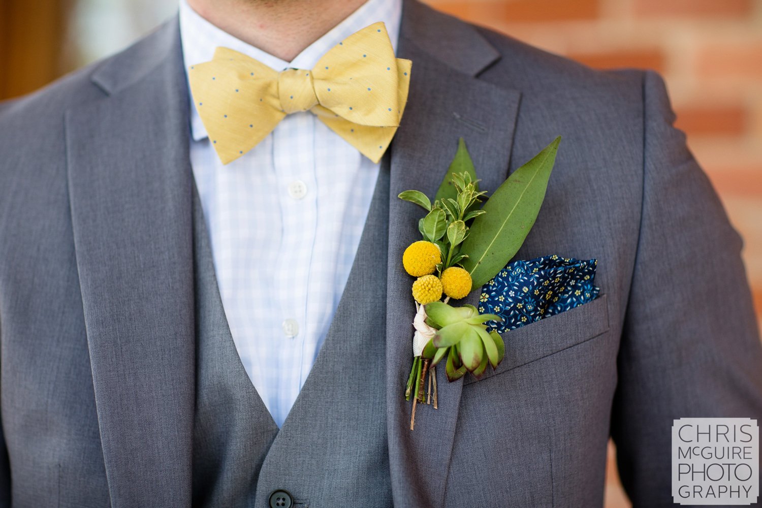 groom boutonniere