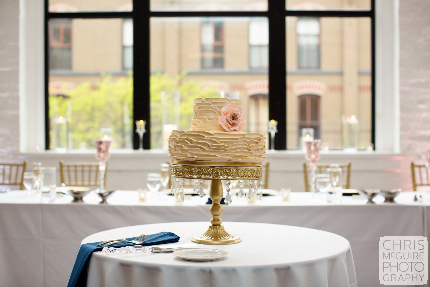 wedding cake pink flower