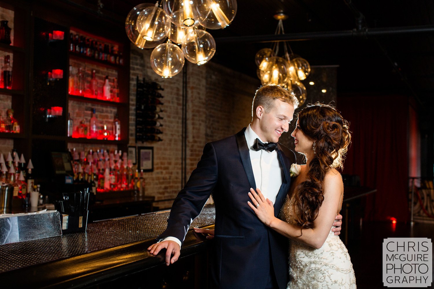 bride groom in gatsby bar