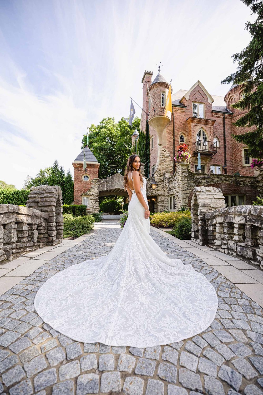 Bridal portrait at Söderström castle, Peoria, Illinois