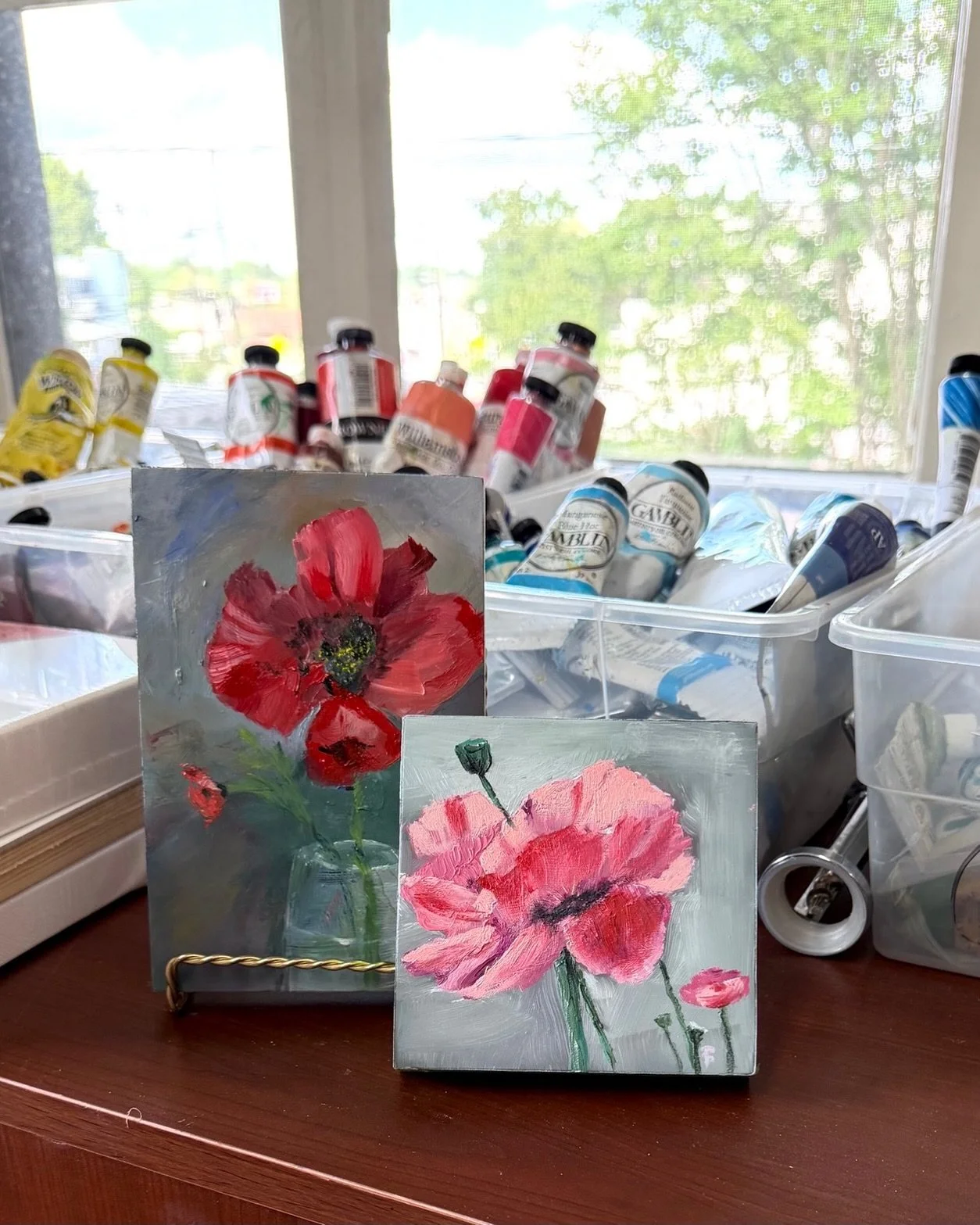 Brought these two &ldquo;baby&rdquo; poppy paintings home to live with me this weekend. I&rsquo;m kind of falling in love.😍