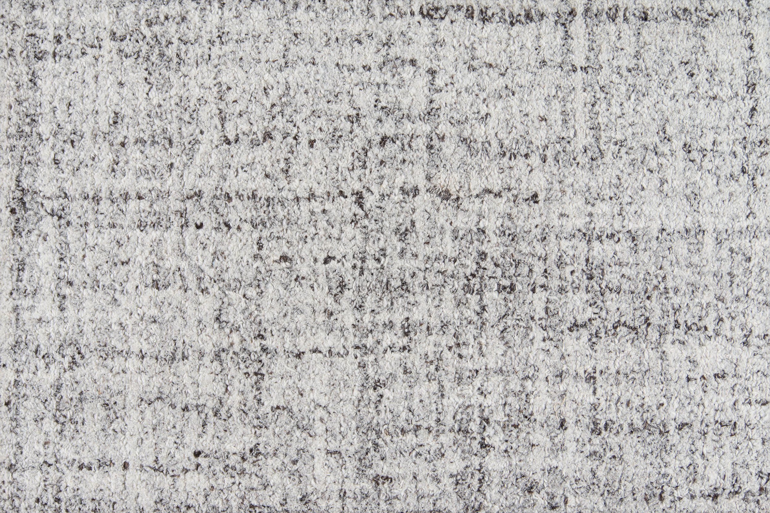 ELEGNELE-BCHR.jpg