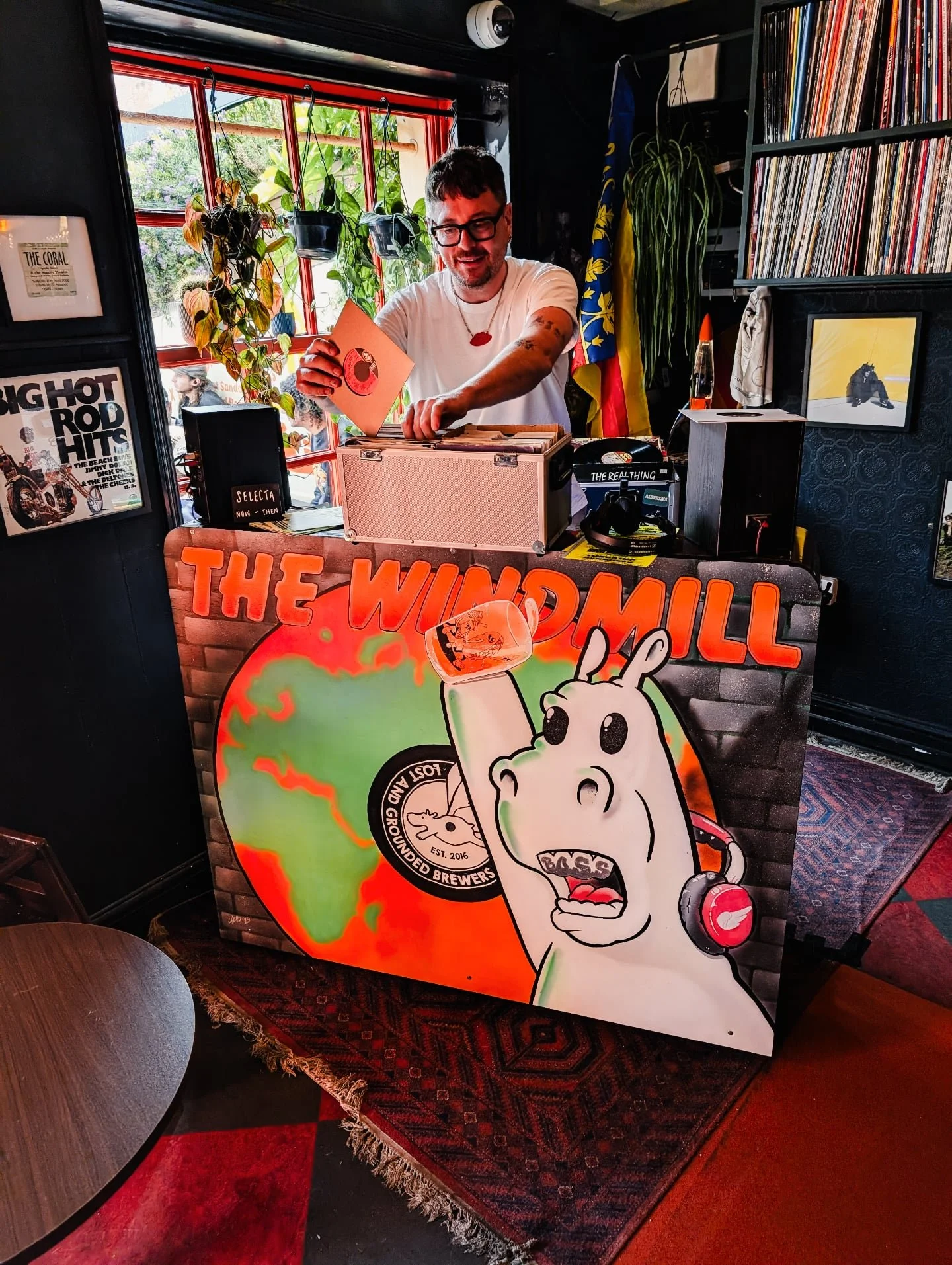 Mornin...

Weather might be shit but that won't stop us from having a Sunday session!

@djgsowerby has a bag full of hypnotic grooves that pair perfectly with 2-4-&pound;12 cocktails and @wearetonyspizza lasagna menu 👀

@djtomyum follows up with som