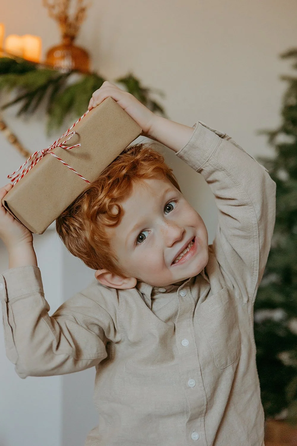 Calgary Christmas mini sessions for kids and families.