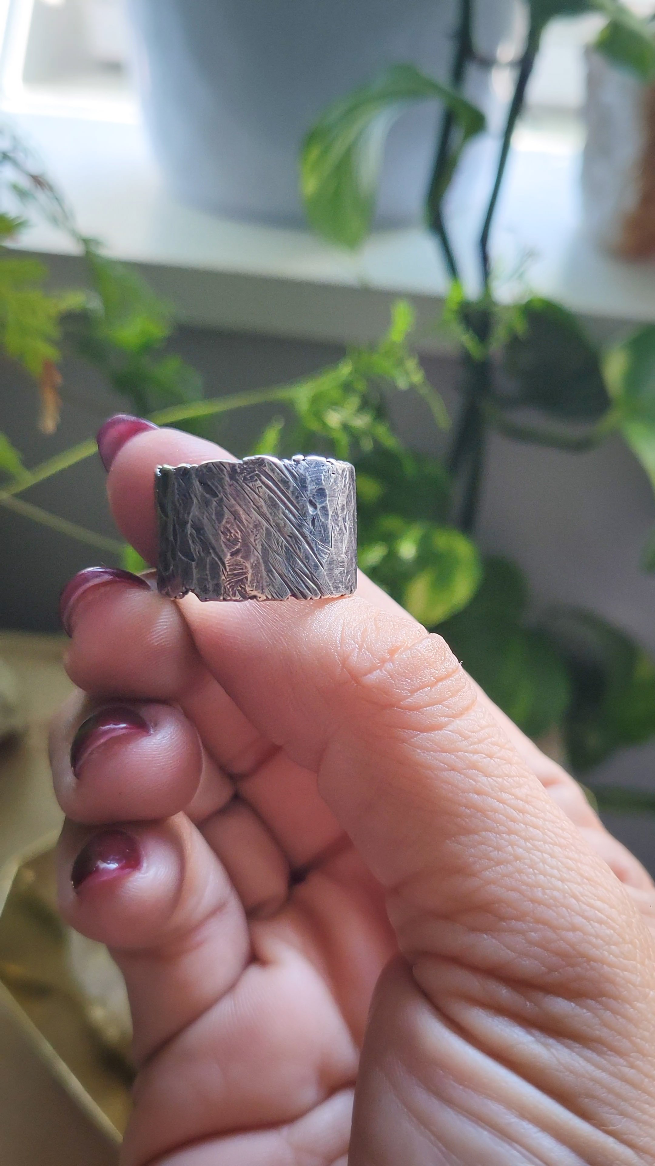 Uneven ring no. 2 size 10.5