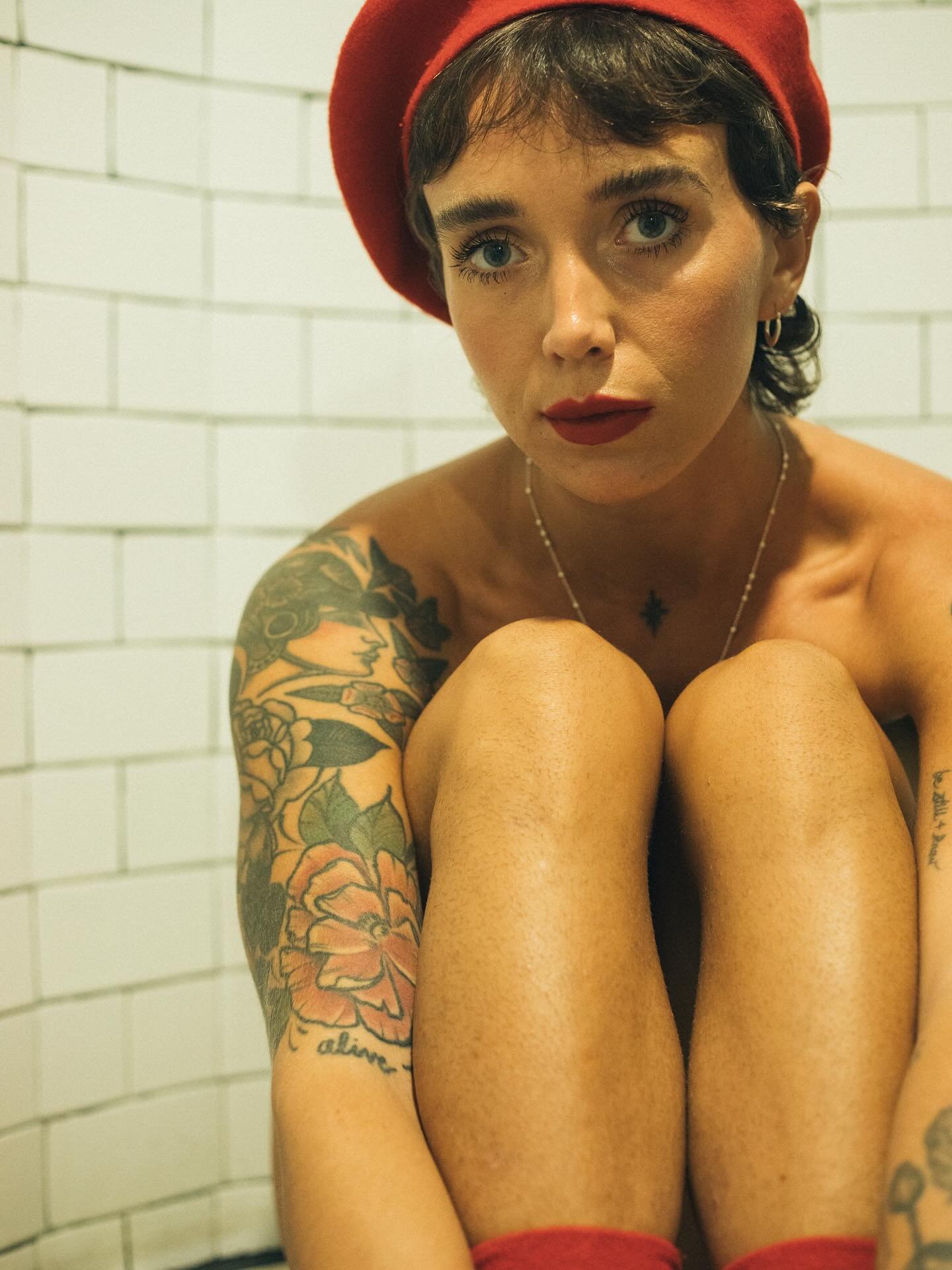 hello from a bathtub in Mexico City.

i don&rsquo;t know if i&rsquo;m alive or dead.
i started bleeding as i walked past the place where Frida Kahlo was alive + then dead.

i stuck my hands inside myself to make sure, then smeared the blood onto a mo