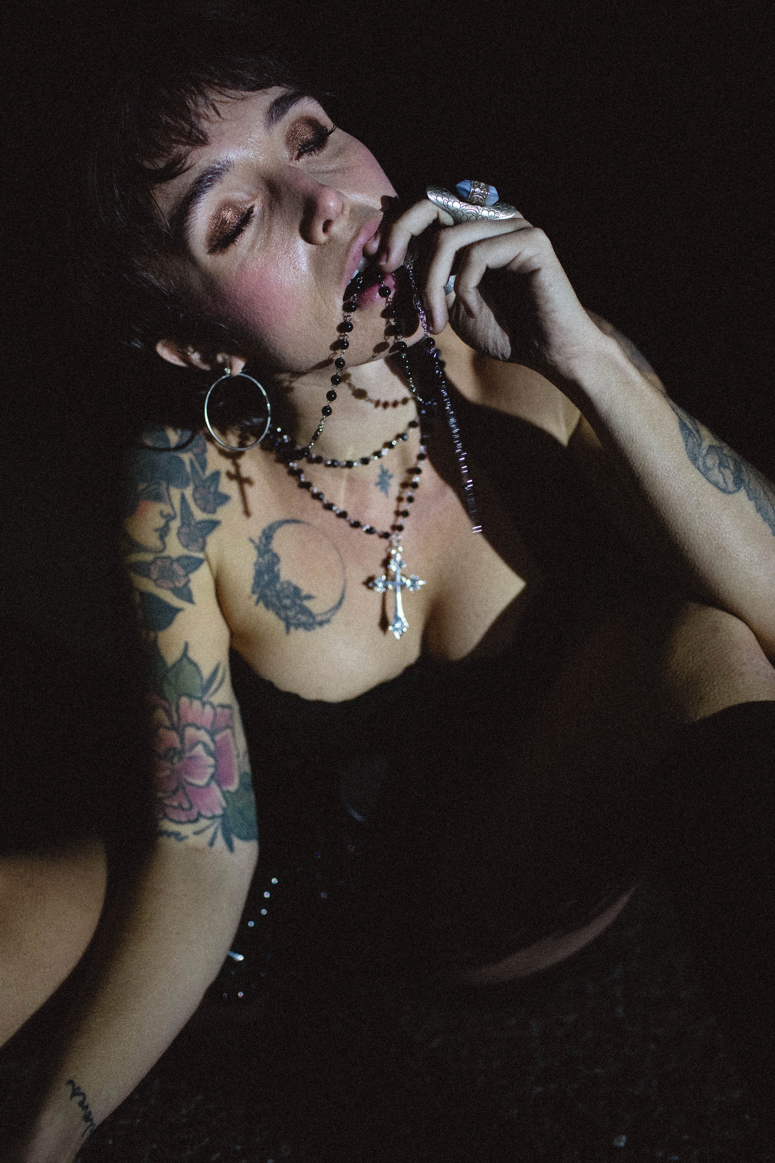 i want to unravel you like a spiders web unraveling order in the corners you pretended were pur