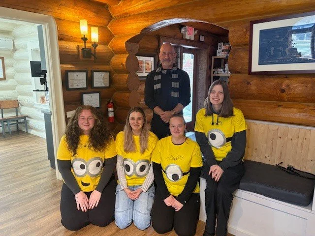 Happy Halloween from Gru and the Minions! 🖤🌕️🚀💛🥽🤓