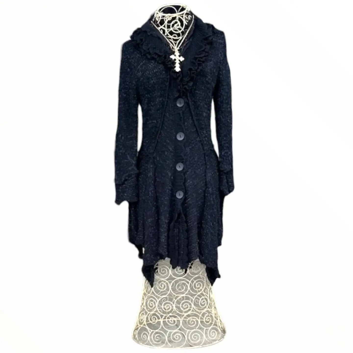 A little gothic glam 
.
#gothglam #couture #boutique