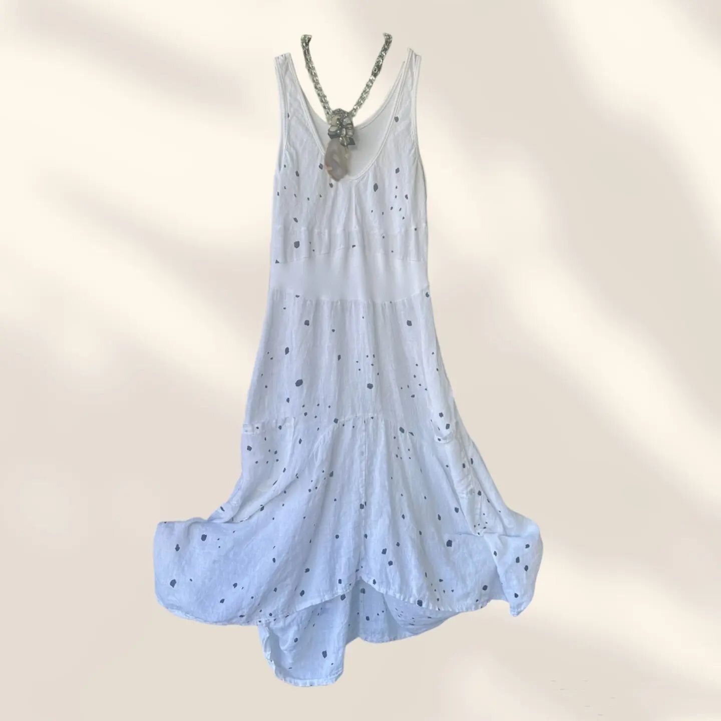 Livin in linen
.
.
#linendress #littlewhitedress