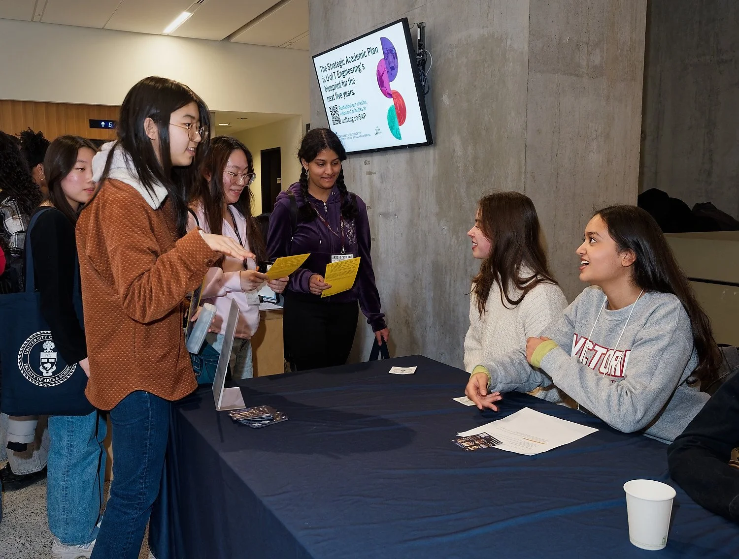 260314_UTArtSciSocial_Tables&Features_PreMedStudentUnion_02_web.jpg