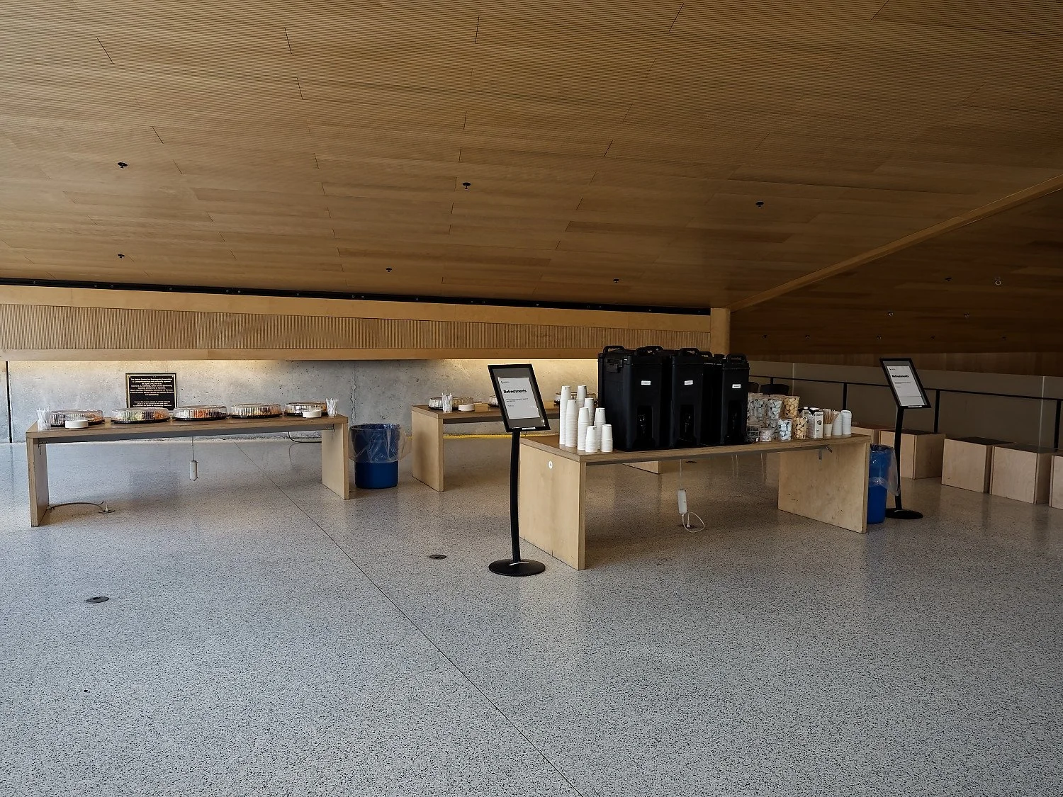 260314_UTArtSciSocial_Tables&Features_Catering_01_web.jpg