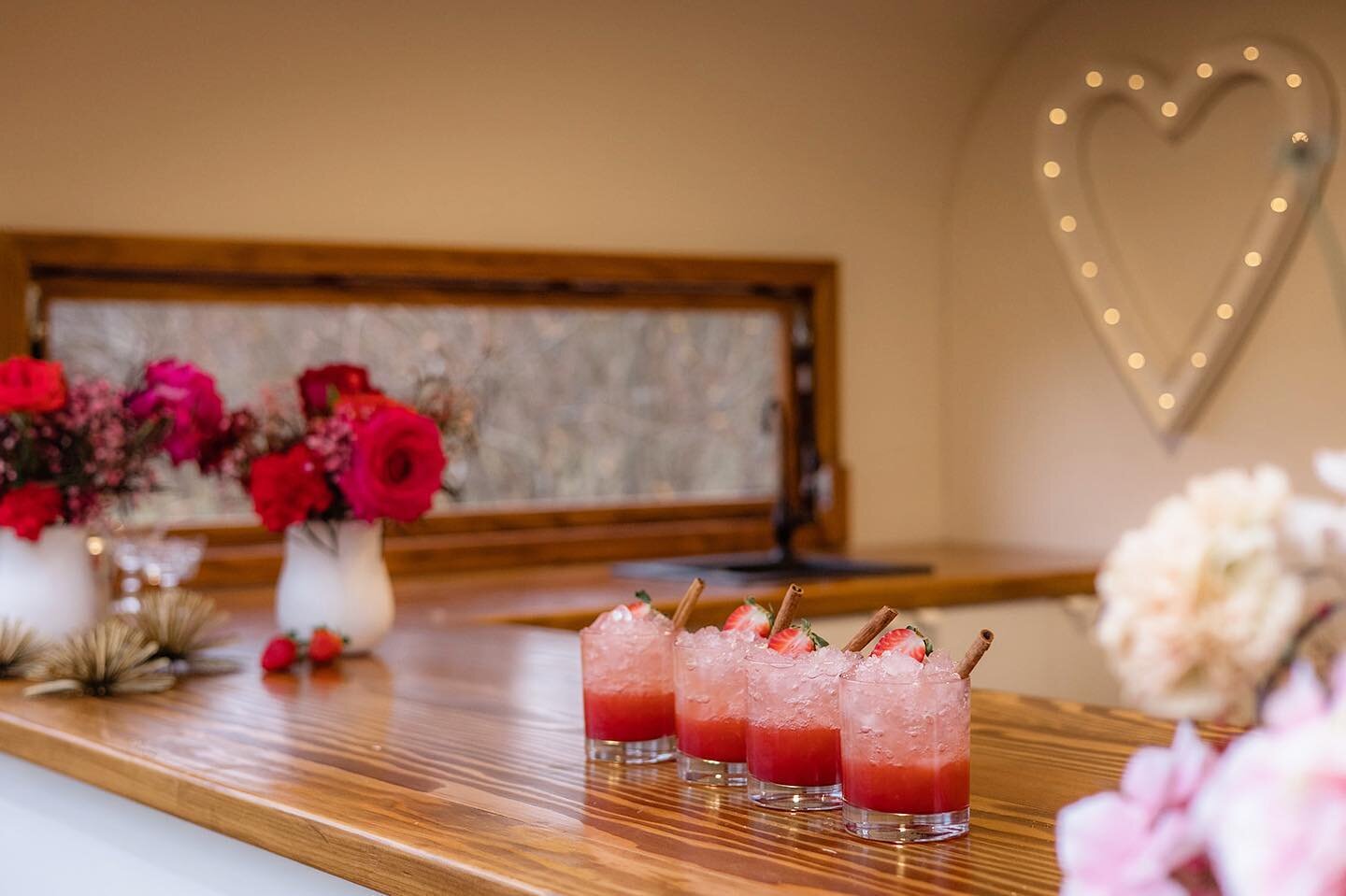 Happy Friday friends!

Let&rsquo;s talk SIGNATURE COCKTAILS!!! 

Signature cocktails are a fabulous way to personalize your wedding, shower, birthday or brand into an event They are a great way to inject beauty through colour and aesthetic as well as