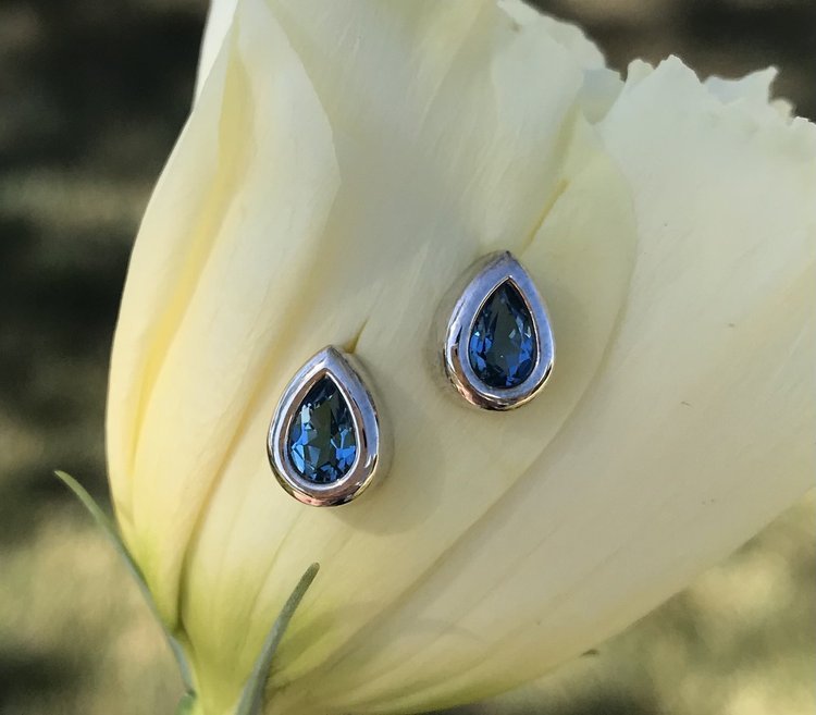 Bezel+Blue+Topaz+Stud+Earrings.jpg
