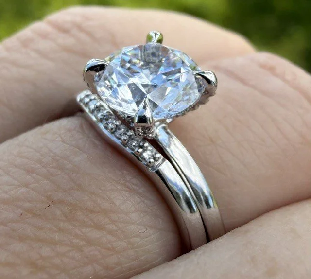 Dainty Diamond Contour Wedding Band2.jpg