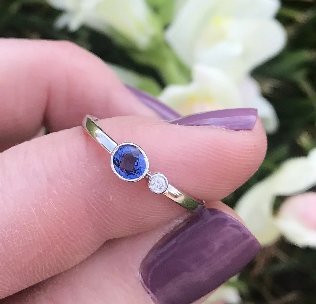 Dainty Yogo Sapphire Bezel Ring2.jpg